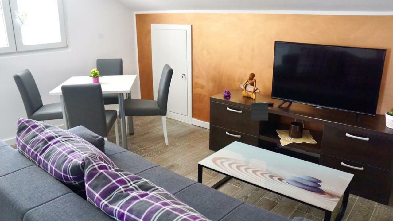 Apartman Zora 特罗吉尔 外观 照片