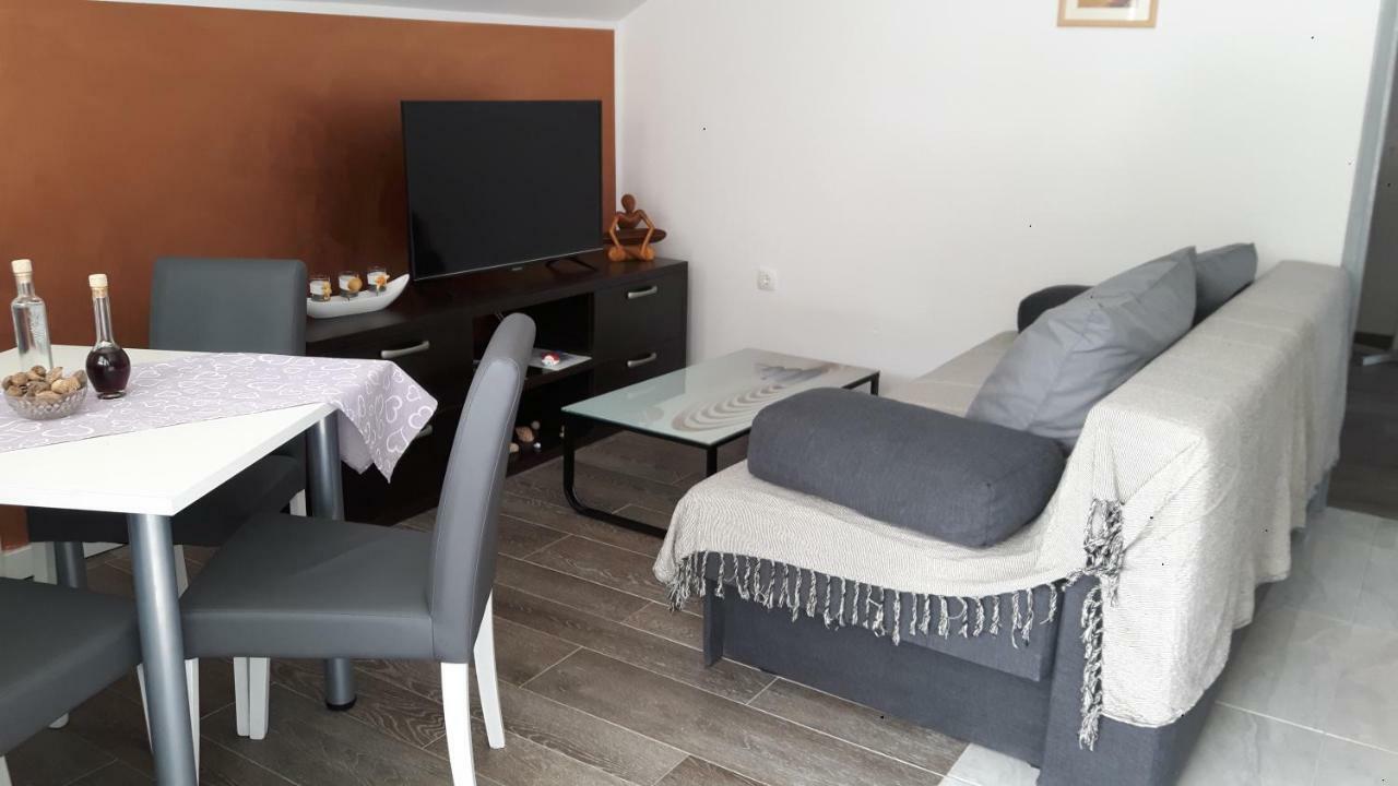 Apartman Zora 特罗吉尔 外观 照片
